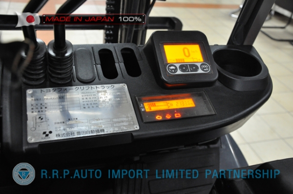 ขายรถโฟล์คลิฟท์มือสอง TOYOTA รุ่น 8FG20-13263 นำเข้าจากประเทศญี่ปุ่น 100\% ไม่เคยใช้งานในไทย