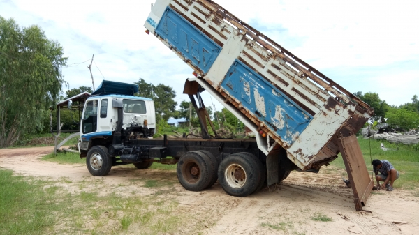 ขายด่วนๆISUZU. DECA270สองเพลาดั้มมีระบบลากลูกเครื่องดี คัชซีสวย จัดแนนท์ได้สูง เอกสารพร้อมโอนโทรไอดี ขายด่วนๆISUZU. DECA270สองเพลาดั้มมีระบบลากลูกเครื่องดี คัชซีสวย จัดแนนท์ได้สูง เอกสารพร้อมโอนโทรไอดี
