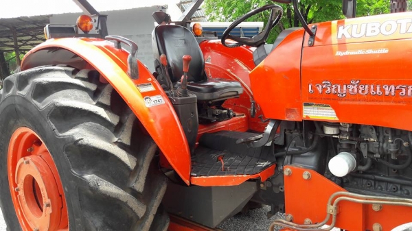 ขายคูโบต้า M8540 ดันหน้า+ผาน3 เล่มทะเบียนพร้อม โทร 0872016577