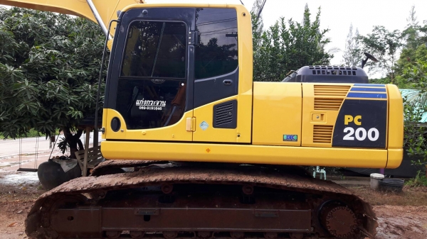 ขายด่วน!! Komatsu PC200-8 สภาพสวยค่ะ
