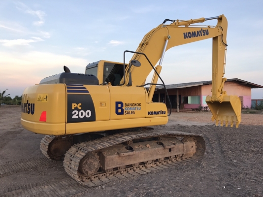 ขายด่วน!! KOMATSU PC200-8MO สภาพสวยค่ะ