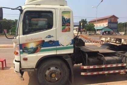 ขาย 10 ล้อหัวลาก 895,000 บาท HINO MEGA ปี 48 วิ่ง 3xx,xxxx เครื่อง 260 แรง 2 เพลา หัวบาง ยางดี คัสชีวย เอกสารเล่มทะเบียน รถอยู่ จ.นครพนม โทร&ไอดีไลน์ 0610710295 ขาย 10 ล้อหัวลาก 895,000 บาท HINO MEGA ปี 48 วิ่ง 3xx,xxxx เครื่อง 260 แรง 2 เพลา หัวบาง ยางดี คัสชีวย เอกสารเล่มทะเบียน รถอยู่ จ.นครพนม โทร&ไอดีไลน์ 0610710295