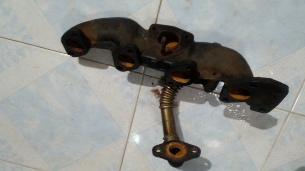 ท่อร่วม ท่อไอเสีย เขาควาย ติดกับฝาสูบ chevrolet captiva 2.0 2007-2010 diesel