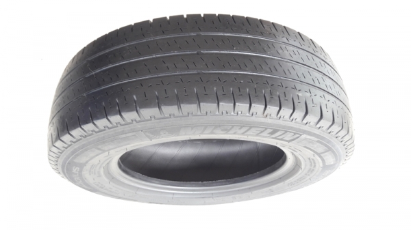 ยาง215/70/15 ปี14 MICHERLIN AGILIS  2 เส้น