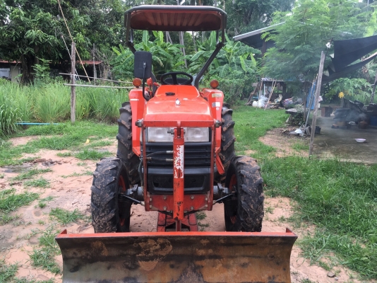 รถไถ 34 แรง เอกสารครบ   อุปกร 2 ชิ้น   ผานหน้ +ผานหลัง   พร้อมใช้ราคาเบา ฯฯฯ  145,000  บาท  ต่อลอง   วันทูคอล 098 668-3479 dtac 094 283-9369 สิทธิ์ คับ