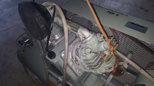 ปั้มลม 3 แรง ไฟ 200 v 3 สาย HITASHI ถัง 80 L ปั้มลม 3 แรง ไฟ 200 v 3 สาย HITASHI ถัง 80 L