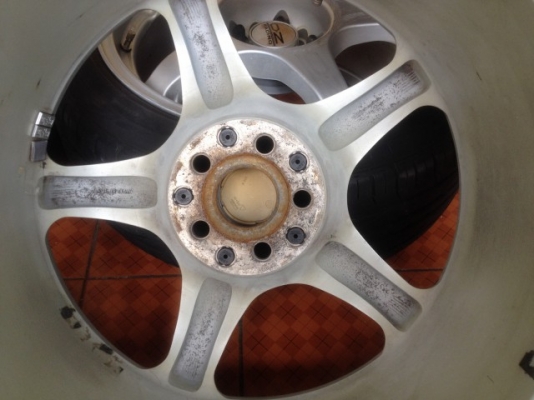 ล้อเเท้ OZ RACING 17กว้าง8อ๊อฟ35ทั้ง4วงเก่าญี่ปุ่นสีเดิมยางติดมาปี14ใส่วิ่งได้อยู่ ล้อ5รู100กับ5รู114