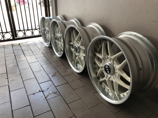 ล้อเเท้ KAKIMOTO GT 17หน้า9หลัง10สีเดิมๆญี่ปุ่นตามสภาพไม่คดไม่ดุ้งไม่ซ่อมไดๆทั้งสิ้นสภาพจากญี่ปุ่นจริงๆ