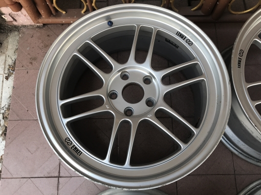 ล้อเเท้ RPF1 18กว้าง9อ๊อฟ35ทั้ง4วงสีเดิม3วงอีกวงทำสีมาไม่เหมือนต้องไปทำใหม่ ล้อเเท้ RPF1 18กว้าง9อ๊อฟ35ทั้ง4วงสีเดิม3วงอีกวงทำสีมาไม่เหมือนต้องไปทำใหม่