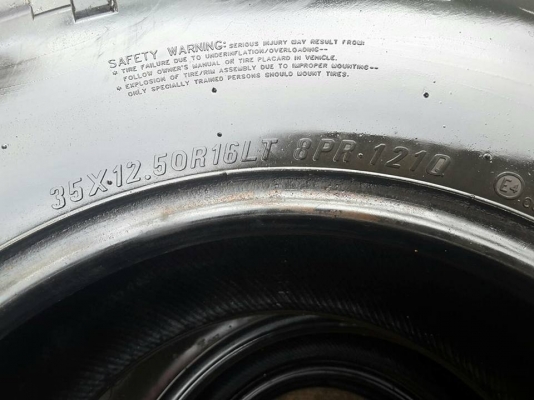 Maxxis Trepador MT 35-12.5-16 ปี12 สภาพดี 1ชุด Maxxis Trepador MT 35-12.5-16 ปี12 สภาพดี 1ชุด