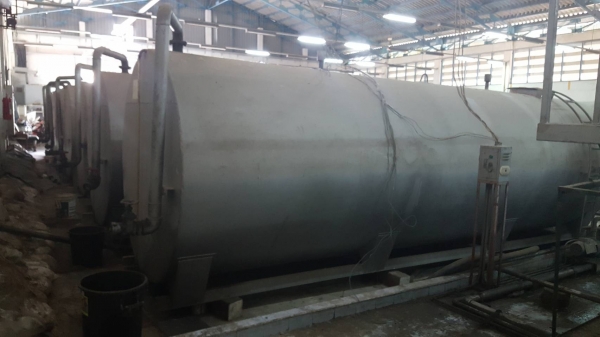 ถังน้ำมันขนาด 18000 ลิตรพร้อมใช้งานมีหลายใบ