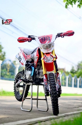 VSXR125โฉมใหม่มาแล้วววมีไฟหน้ามาพร้อมกับโปรโมชั่นแล้วจร้าาา