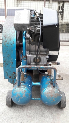 เครื่องปั๊มลม IWATA เครื่อง ROBIN  ถังคู่