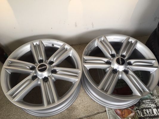 ล้อแม็กISUZU ขอบ18  2วง ราคา6000