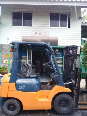 +++ ขายโฟล์คลิฟท์ TOYOTA 7FD15 ขนาด 1.5 ตัน เครื่องยนต์ดีเซล เสา 3 เมตร เกียร์ออโตเมติค งา 1,070 มม. ยางตันใหม่ครับ +++ ขายโฟล์คลิฟท์ TOYOTA 7FD15 ขนาด 1.5 ตัน เครื่องยนต์ดีเซล เสา 3 เมตร เกียร์ออโตเมติค งา 1,070 มม. ยางตันใหม่ครับ