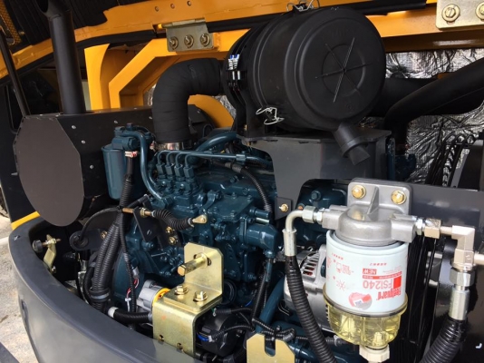 แบคโฮใหม่ 5.5ตัน ZOT ZE906