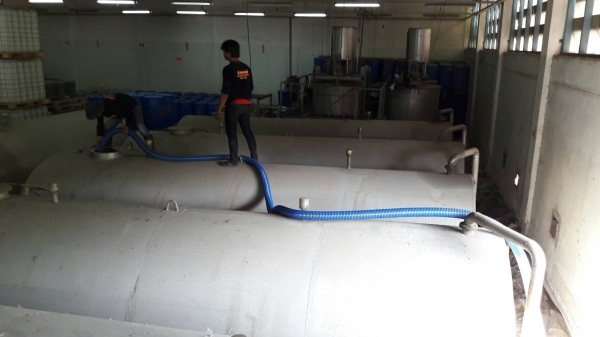 ถังน้ำมันขนาด 18000 ลิตรพร้อมใช้งานมีหลายใบ