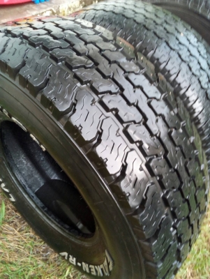 31x10.50R15  FALKEN-RV  มี 1 เส้น  tel.081-427-3941
