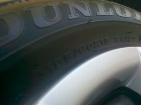 ขายล้อพร้อมยางฝาครอบ รถวีออส  สภาพยางใหม่เอี่ยมถอดจากรถป้ายแดงยังไม่ได้ใช้งาน ซื้อรถจากโชว์รูมก้มาเปลี่ยนเป็นแม็กทันทีสภาพยังไม่ได้ล้าง(รับประกันว่าใหม่เอี่ยมปี2013ออกรถมาเมื่อวานนี้เอง)