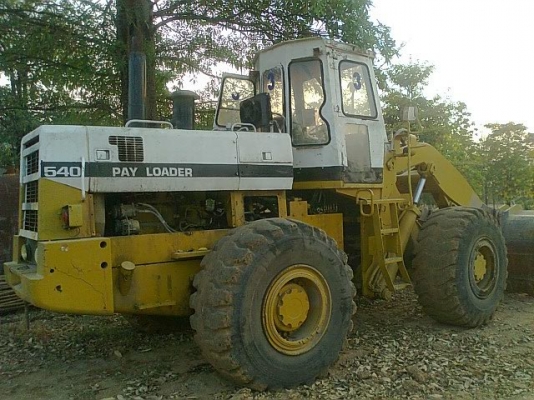 รถตักล้อยางKOMATSU 540 มีตู้แอร์ สภาพพร้อมใช้งาน