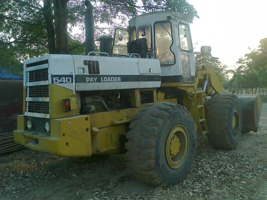 รถตักล้อยางKOMATSU 540 มีตู้แอร์ สภาพพร้อมใช้งาน รถตักล้อยางKOMATSU 540 มีตู้แอร์ สภาพพร้อมใช้งาน
