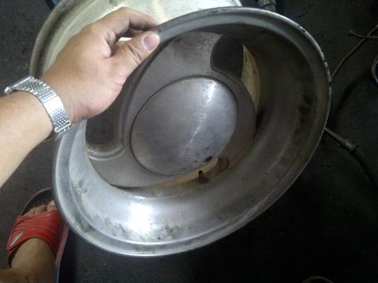 ขาย แม็ก 16 6รู ลึกๆ เพื่อมีใครสนใจคับ