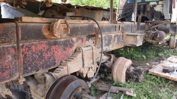 รถอิซูซุ 10  ล้อดั๊ม 210 แรงม้า ( ขายตามสภาพ )  สนใจติดต่อ 081 - 6079515