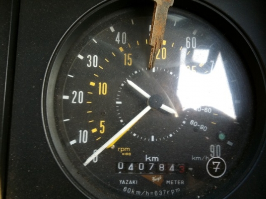 หัว isuzu  หัวนอกสวยจัด  ภายนอกไม่ต้องทำสี ภายในครบๆไม่มีรอย