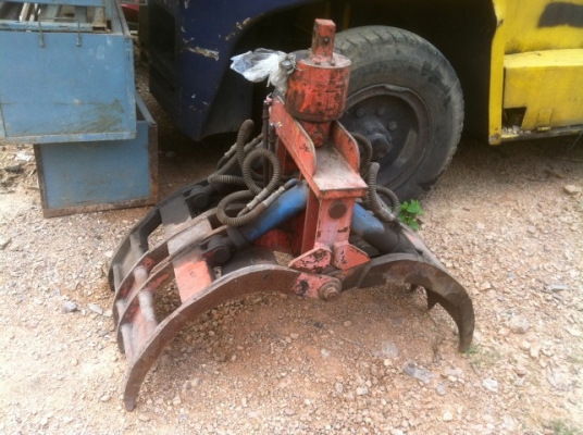 หัว isuzu  หัวนอกสวยจัด  ภายนอกไม่ต้องทำสี ภายในครบๆไม่มีรอย