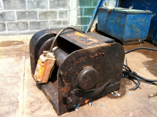 หัว isuzu  หัวนอกสวยจัด  ภายนอกไม่ต้องทำสี ภายในครบๆไม่มีรอย