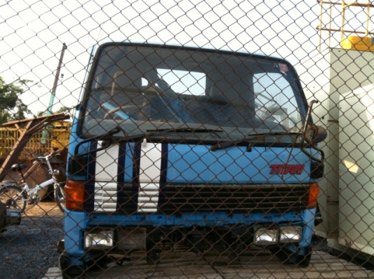 หัว isuzu  หัวนอกสวยจัด  ภายนอกไม่ต้องทำสี ภายในครบๆไม่มีรอย