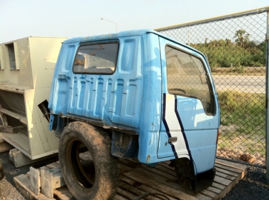 หัว mazda 6ล้อ  หัวนอกสวยจัด  ภายนอกไม่มีบุบ  ภายในสวยดี