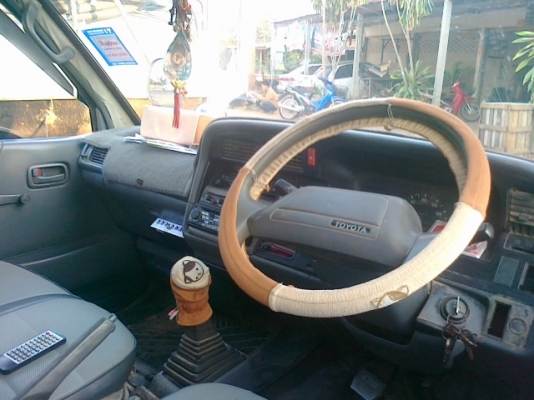 ขายรถตู้290,000.-ปรับราคา250,000.-ขับกลับได้เลย