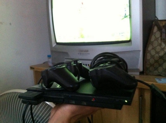 ขาย Play2ถูกๆ 1850 บาท (มีภาพประกอบ)เล่นได้ ล้าน\% มี 2 จอย แถมเซฟ สภาพเนียนๆ โทร0825671760