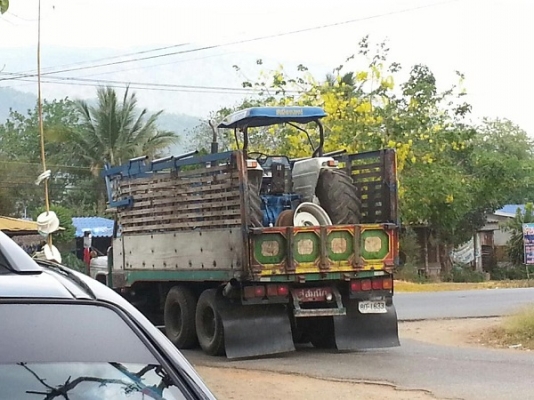 ขายแล้ว รถไถ ฟอร์ด6600(77-T5) พร้อมดันหน้า ผาน7