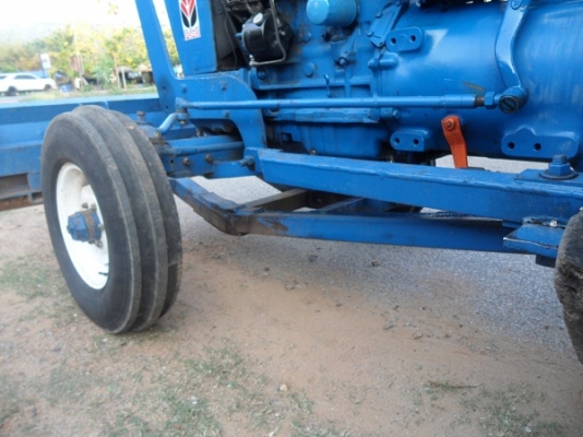 ขายแล้ว รถไถ ฟอร์ด6600(77-T5) พร้อมดันหน้า ผาน7