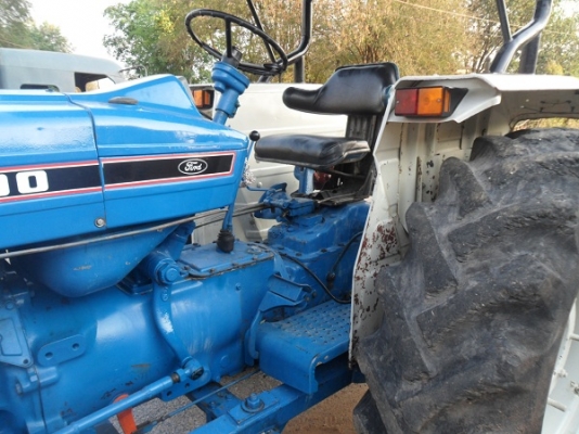 ขายแล้ว รถไถ ฟอร์ด6600(77-T5) พร้อมดันหน้า ผาน7