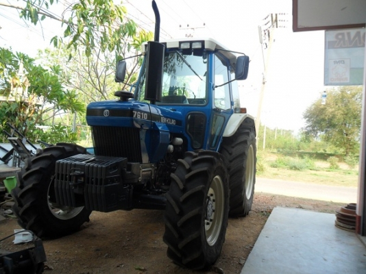 ขาย รถไถฟอร์ด7610 NEW HOLLAND 2เพลา คานหน้าคาราโร่