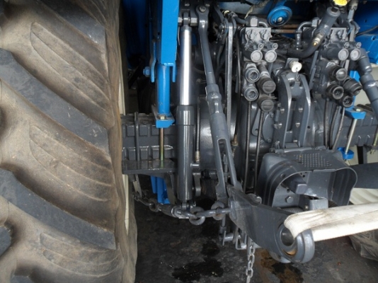 ขาย รถไถฟอร์ด7610 NEW HOLLAND 2เพลา คานหน้าคาราโร่