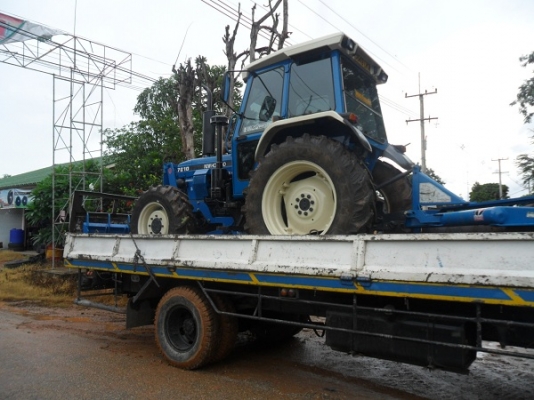 ขาย รถไถฟอร์ด7610 NEW HOLLAND 2เพลา คานหน้าคาราโร่