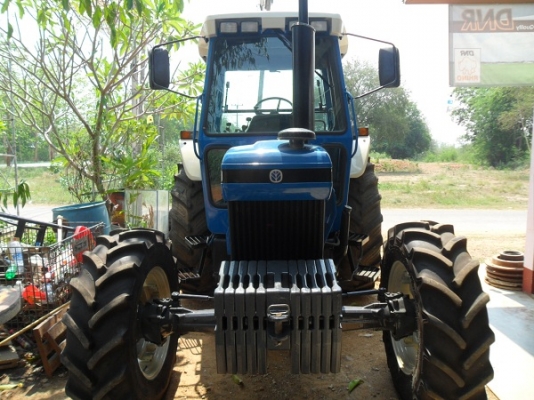 ขาย รถไถฟอร์ด7610 NEW HOLLAND 2เพลา คานหน้าคาราโร่