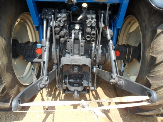 ขาย รถไถฟอร์ด7610 NEW HOLLAND 2เพลา คานหน้าคาราโร่