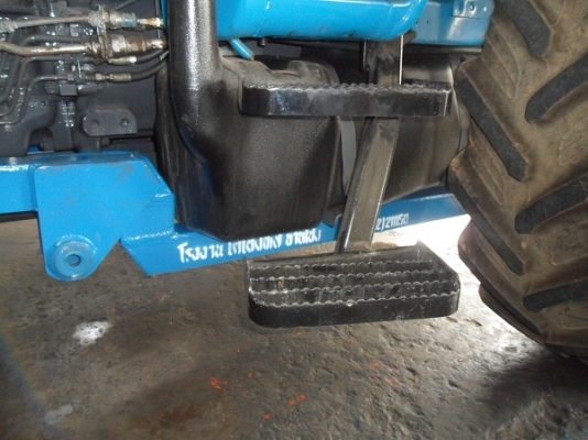 ขาย รถไถฟอร์ด7610 NEW HOLLAND 2เพลา คานหน้าคาราโร่