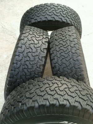 ขาย BF All 265/75 R16 ปี 10 พร้อมล้อลาย Bredley ขาย BF All 265/75 R16 ปี 10 พร้อมล้อลาย Bredley