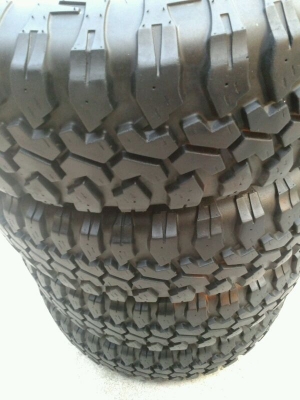 ขายยาง Mud Maxxis Bighron 762 ขนาด 265/75R16 ปี 10 สวยๆ ขายยาง Mud Maxxis Bighron 762 ขนาด 265/75R16 ปี 10 สวยๆ