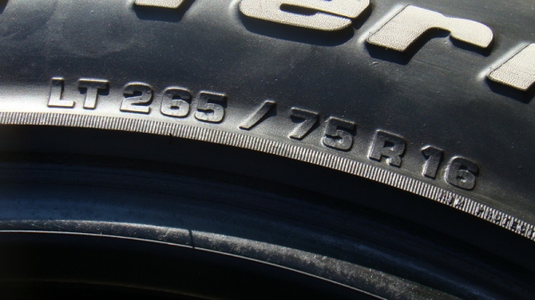 ขายยาง BF Goodrich Allterrain 265 75 r16 ปี10 ขายยาง BF Goodrich Allterrain 265 75 r16 ปี10