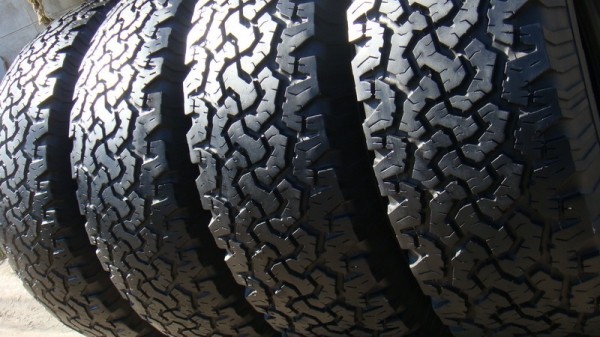 ขายยาง BF Goodrich Allterrain 265 75 r16 ปี10 ขายยาง BF Goodrich Allterrain 265 75 r16 ปี10