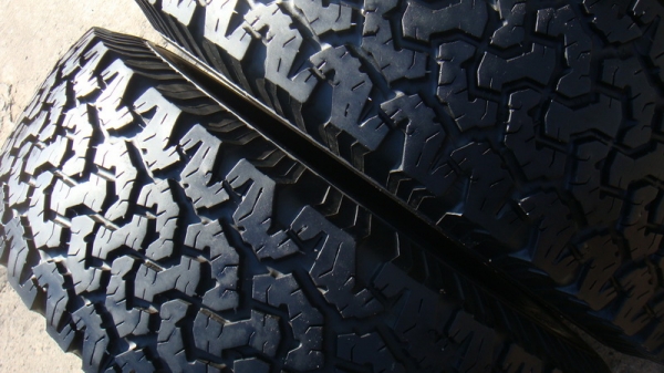 ขายยาง BF Goodrich Allterrain 265 75 r16  ปี10