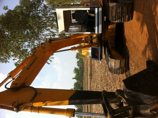 pc 120 พร้อม หางปลา10 ล้อ (รถดี  สภาพเก่านอก มีVDO คลิ๊กดู )  พร้อมใช้ราคารวม 850,000(ต่อรองได้)