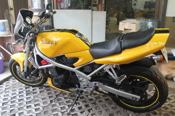 bandit400หล่อ ๆคับ